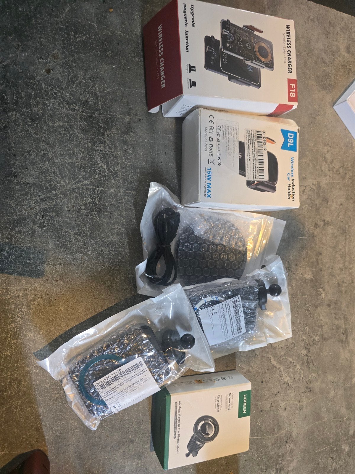 Nieuwe draadloze opladers en autohouders - 6 stuks, Universeel, USB-C, Draadloze oplader, Nieuw