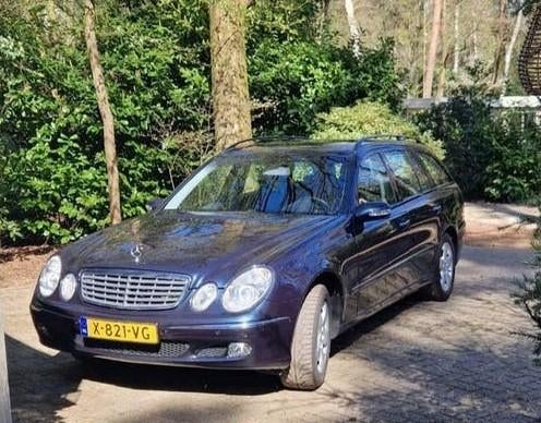 Mercedes-Benz E-Klasse 1.8 E200 Kompr Combi AUT 2003 Blauw, Auto's, Automaat, Achterwielaandrijving, 4 cilinders, Blauw