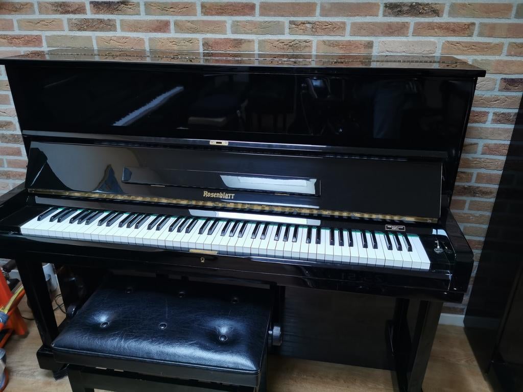 Piano Rosenblatt hoogglans zwart met bankje kwaliteits piano, Muziek en Instrumenten, Piano's, Gebruikt, Zwart, Ophalen of Verzenden