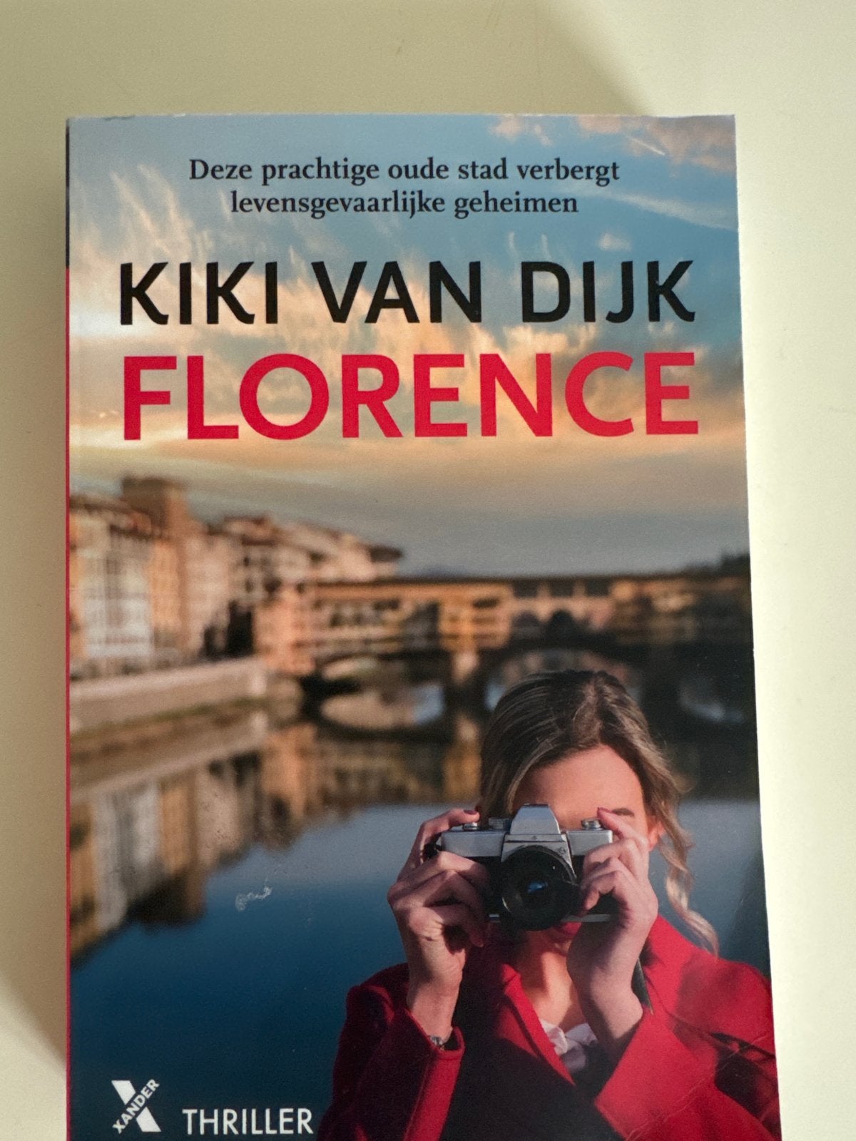 Kiki van Dijk - Florence (Thriller), Boeken, Thrillers, Zo goed als nieuw, Nederland, Ophalen of Verzenden