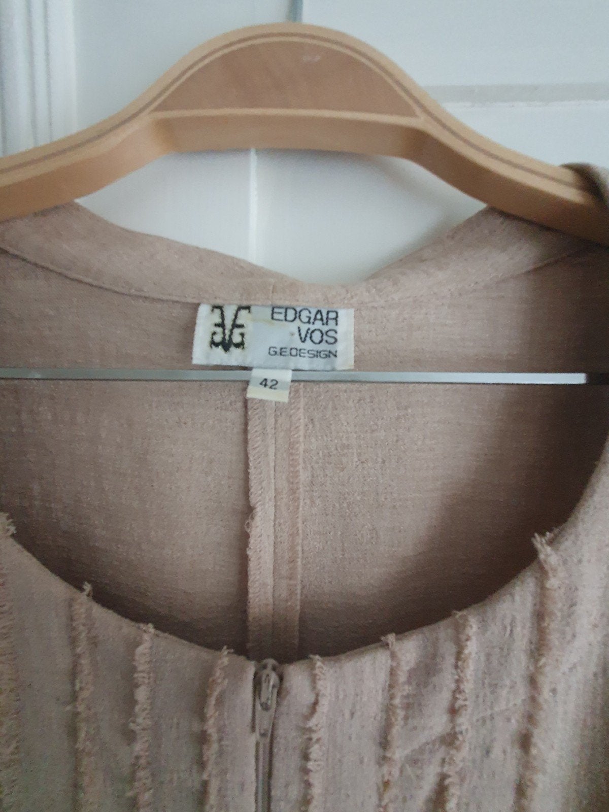 Edgar Vos Gedesign blouse  of vestje Maat 42, Kleding | Dames, Blouses en Tunieken, Beige, Maat 42/44 (L), Ophalen of Verzenden