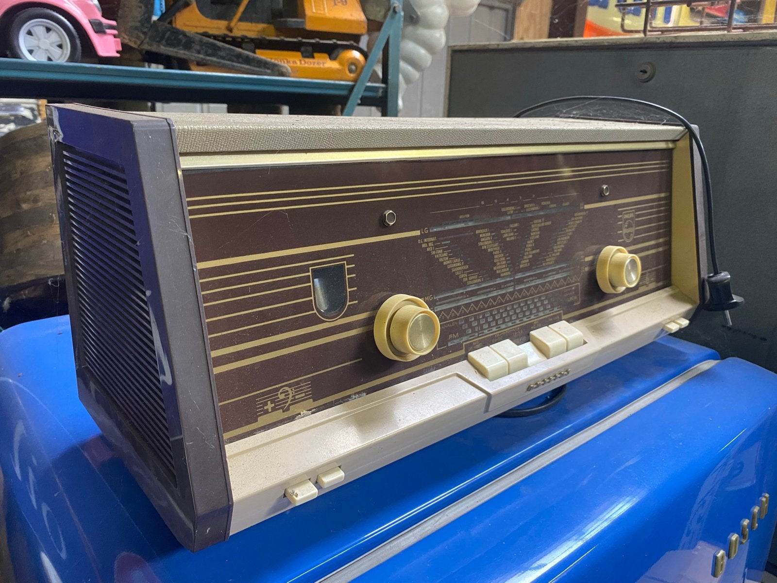 Vintage radio, bruin met beige accenten, Ophalen, Gebruikt, Radio
