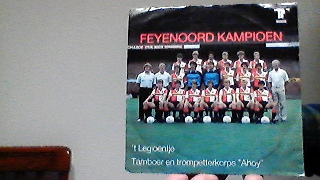 feyenoord kampioen single t legioentje uit 1984, Ophalen of Verzenden, Zo goed als nieuw, Pop