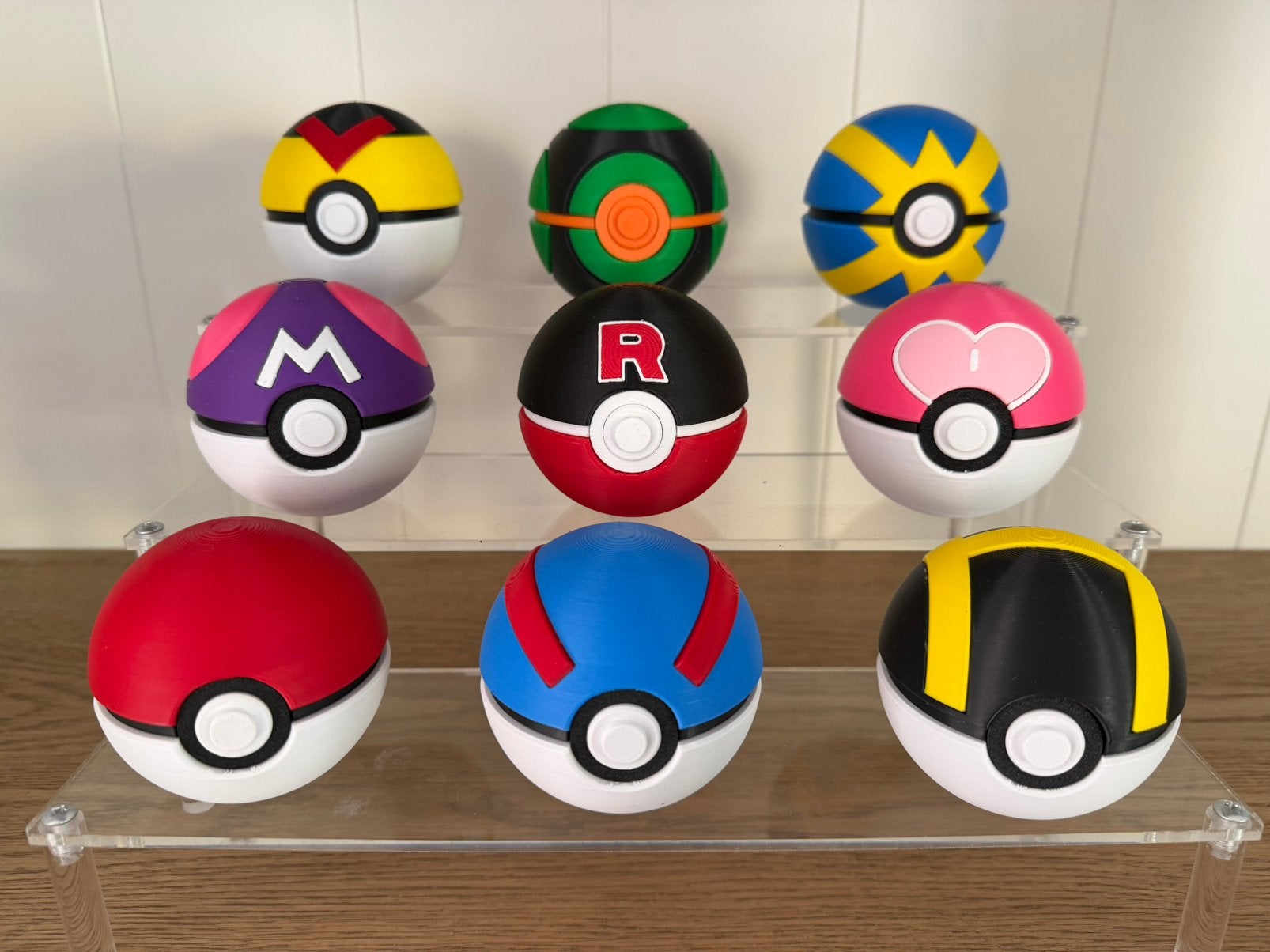 9 stuks verschillende pokeballs, Ophalen of Verzenden, Nieuw