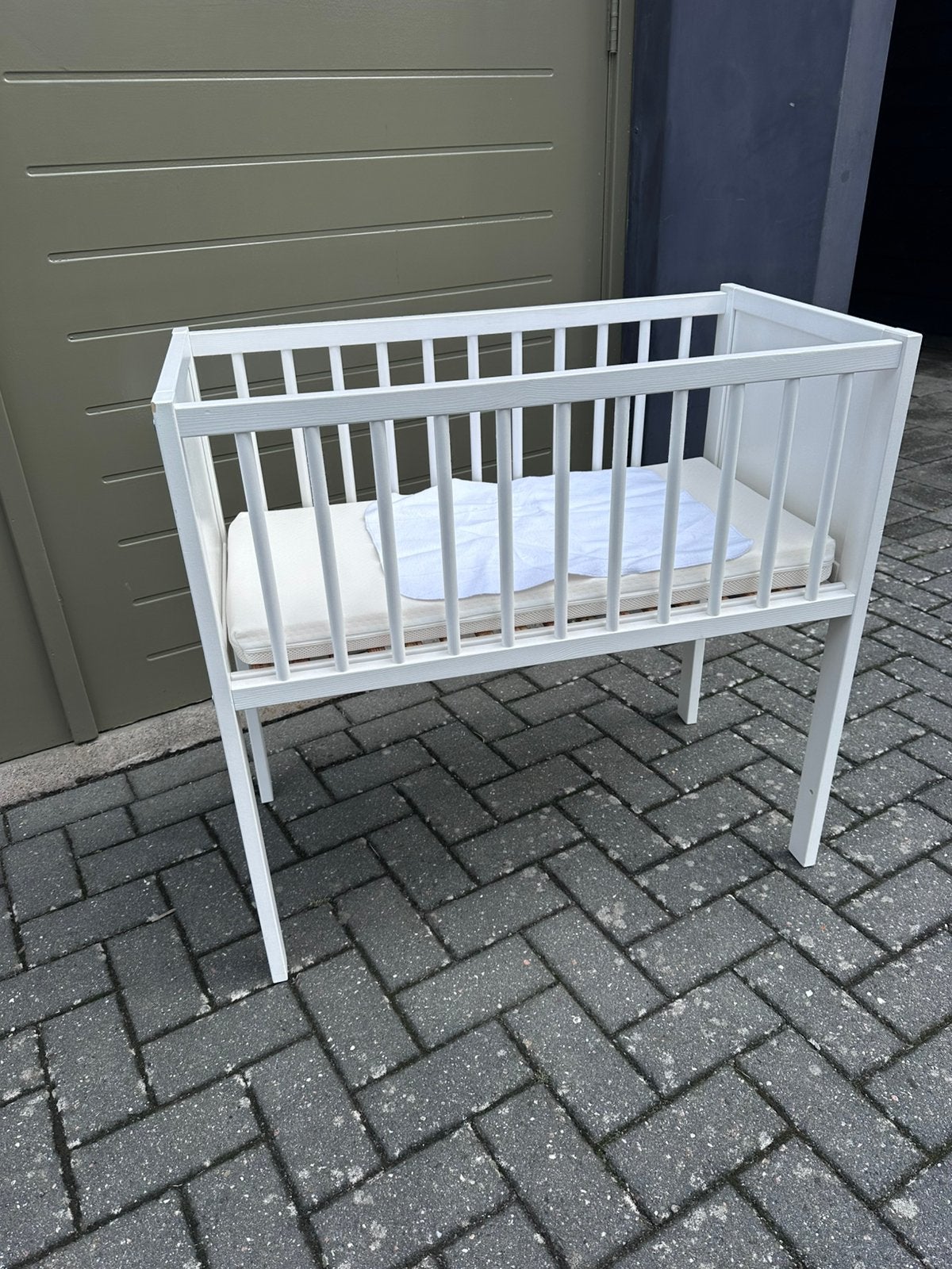 Babywieg, Ophalen, Zo goed als nieuw, Wieg