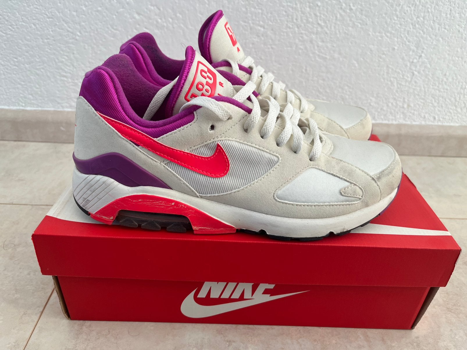Nike Air Max 180 QS OG Crimson Maat 41 (2013), Overige kleuren, Ophalen of Verzenden, Sneakers of Gympen, Gedragen