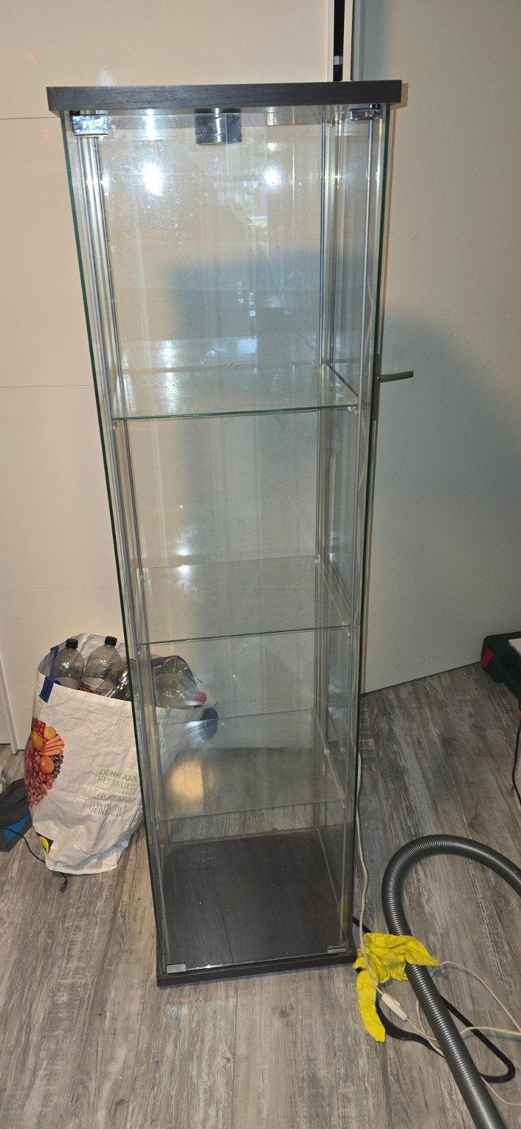 ikea vitrinekast met verlichting zonder adapter, Ophalen, Gebruikt, 50 tot 100 cm, 150 tot 200 cm