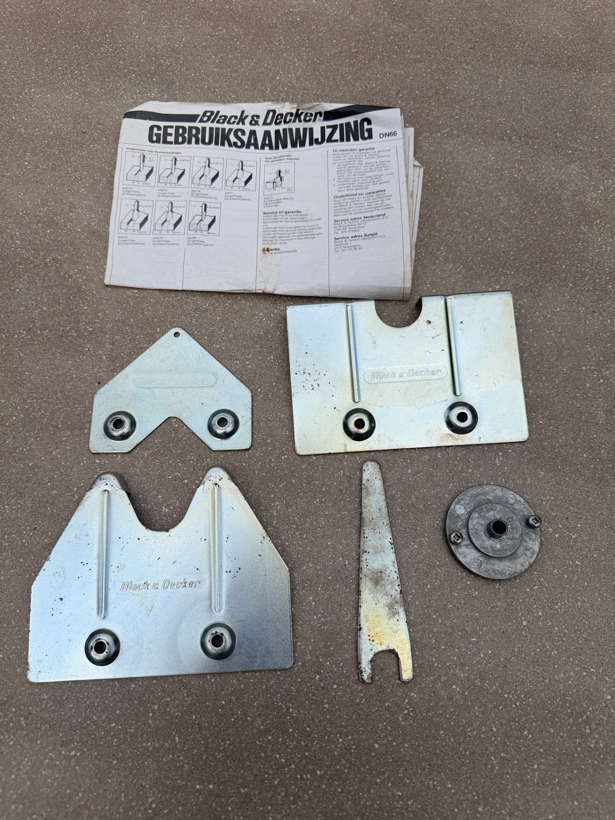 Black & Decker Bovenfrees met accessoires en handleiding, Ophalen, Gebruikt, Elektrisch, Bovenfrees