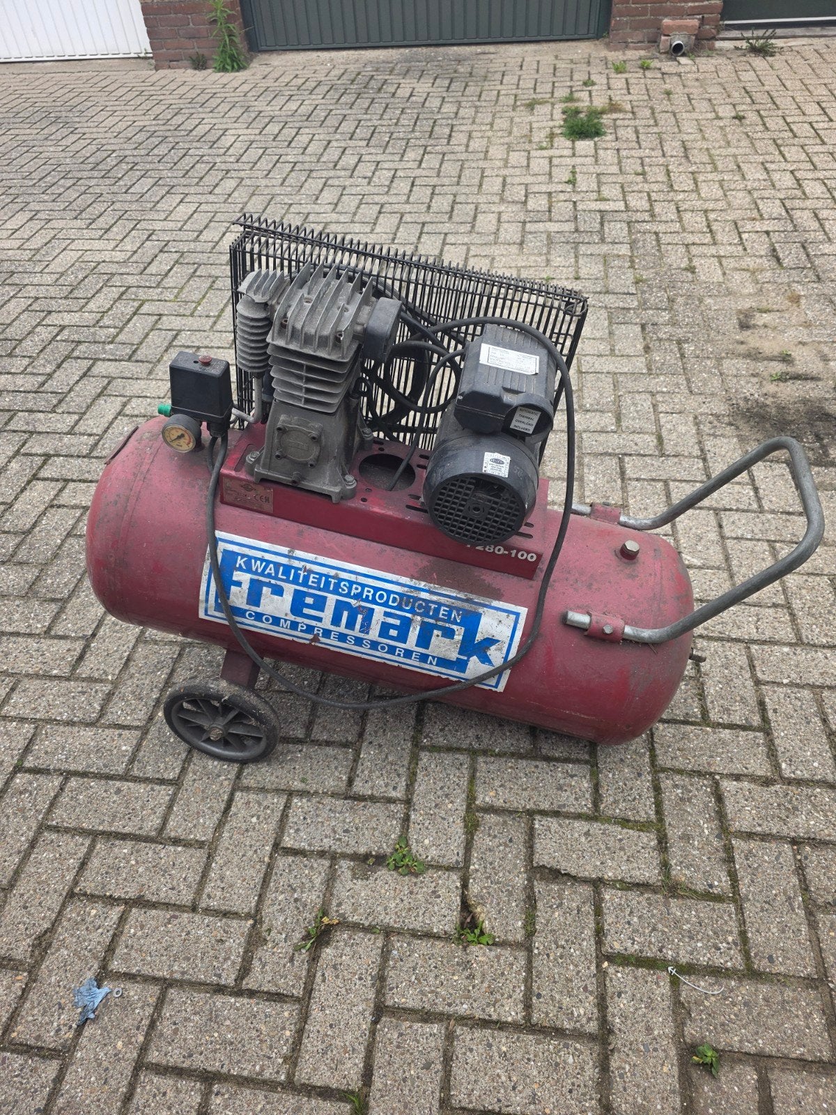 groote compressor tekoop, Doe-het-zelf en Verbouw, Ophalen, Gebruikt, 10 bar of meer, 25 tot 100 liter