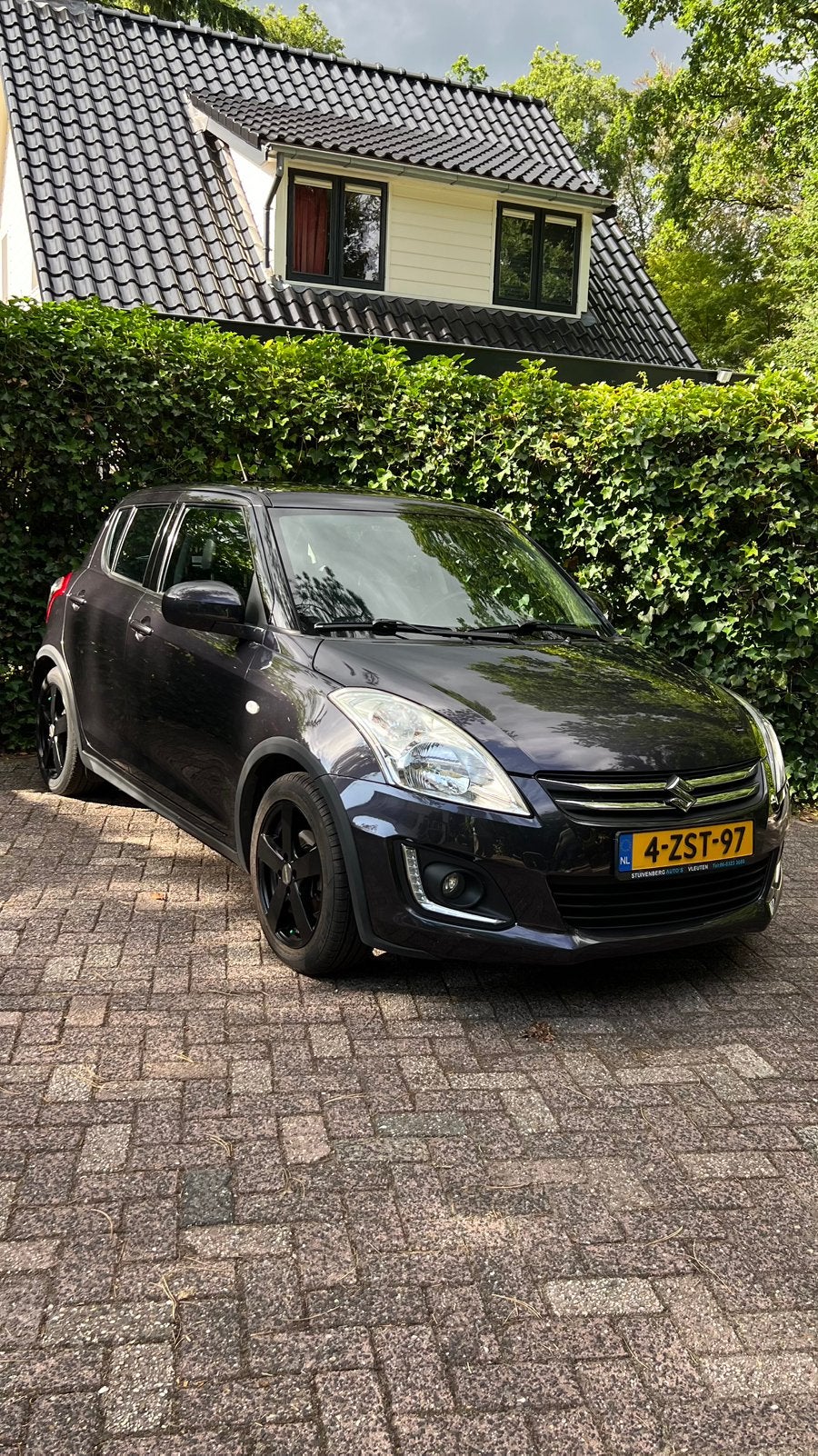 Suzuki Swift 1.2 Style EASSS Leder alcantara LED, Auto's, 400 kg, Origineel Nederlands, Handgeschakeld, Particulier