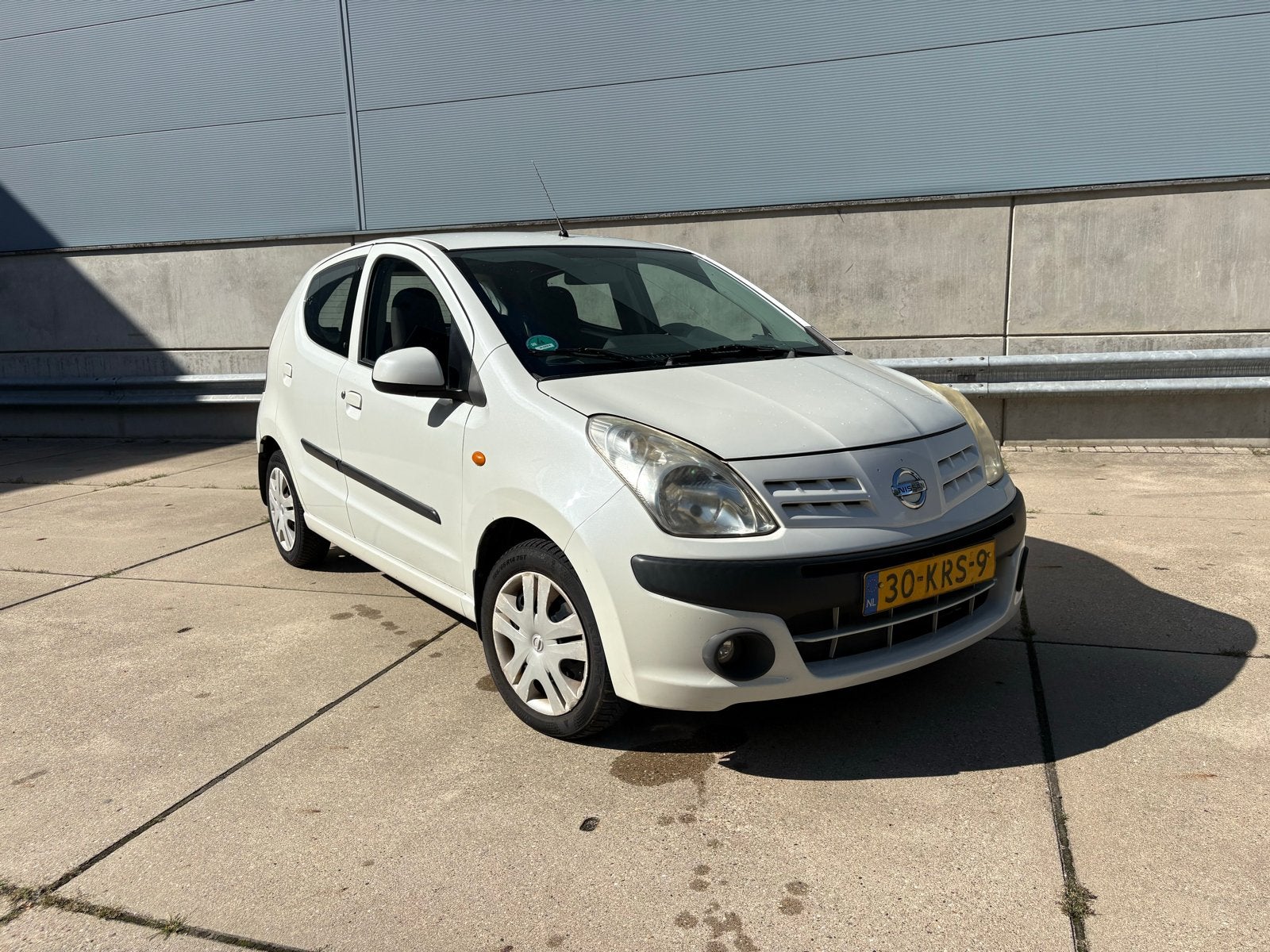 Nissan Pixo 1.0 50KW 5D 2010 Wit, Auto's, Voorwielaandrijving, 200 kg, 4 stoelen, Origineel Nederlands