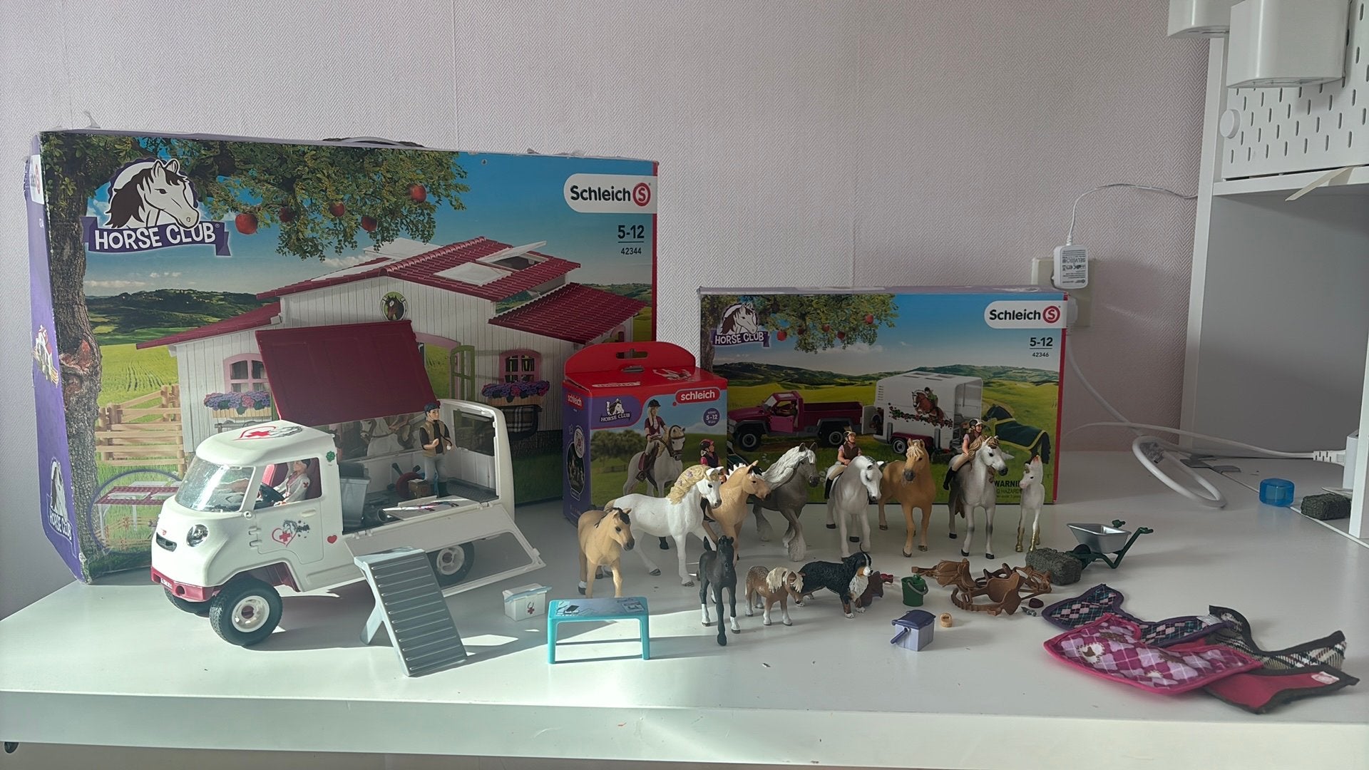 Grote Schleich Horse Club set met paarden en accessoires, Kinderen en Baby's, Ophalen, Zo goed als nieuw, Jongen of Meisje