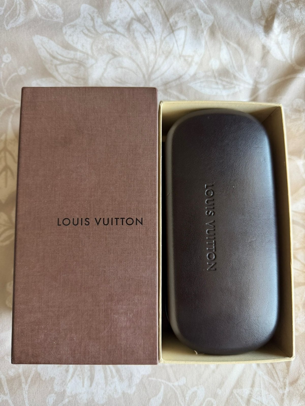 Louis vuitton bril gold tone wood, Sieraden, Tassen en Uiterlijk, Ophalen of Verzenden, Overige kleuren, Overige merken