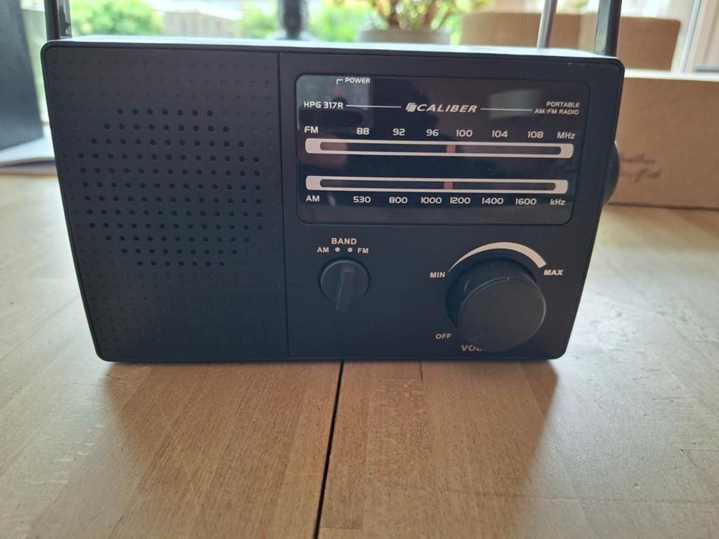 Caliber HPG 317R Transistorradio AM/FM, Ophalen of Verzenden