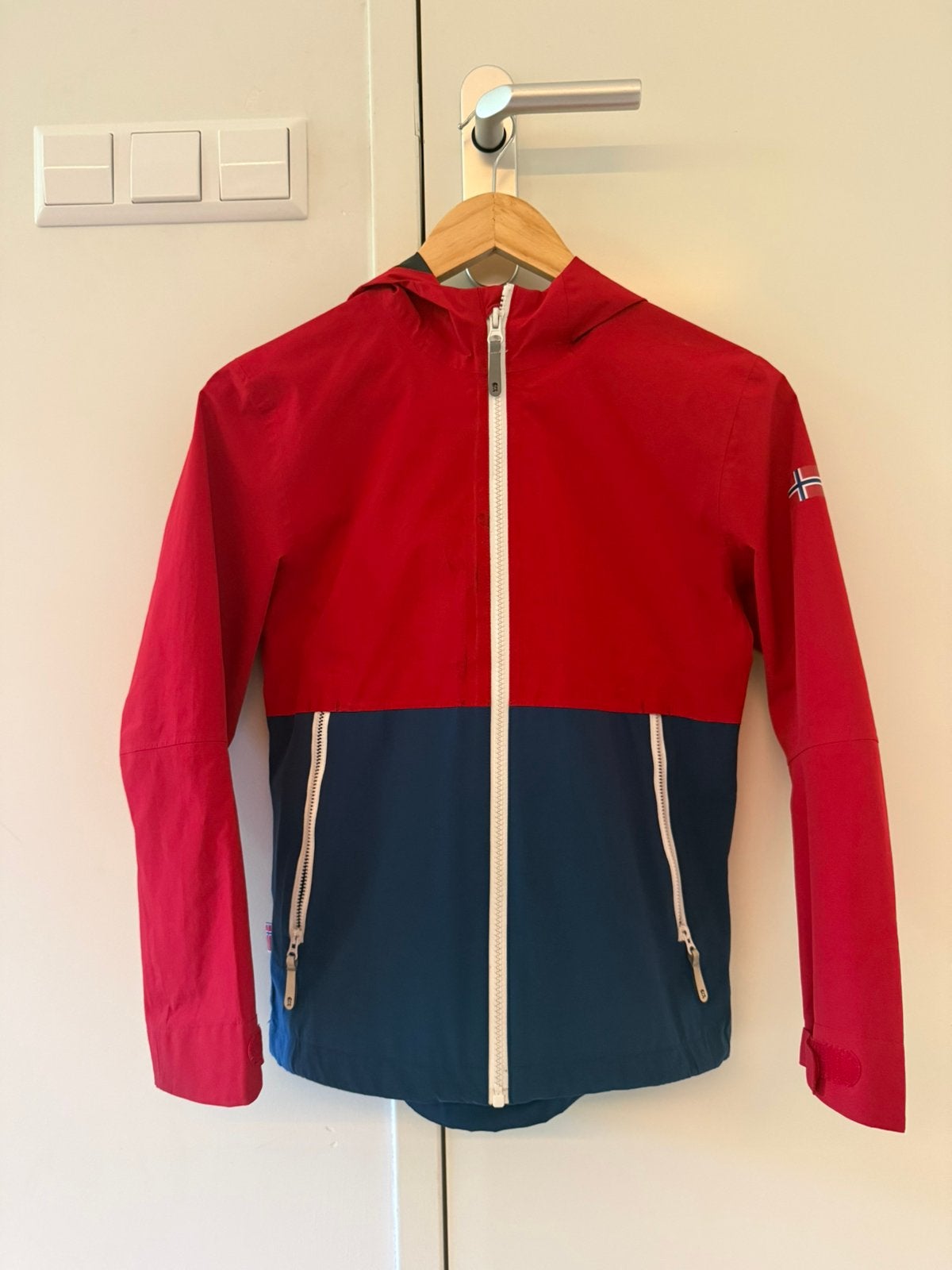Leuk Trollkids windjas, perfect voor de herfst!, Kinderen en Baby's, Ophalen, Zo goed als nieuw, Jongen of Meisje, Jas