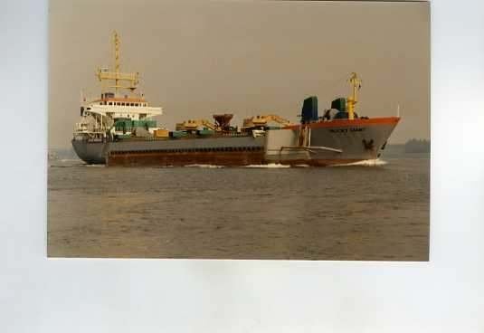 scheepvaart-foto-rocky giant-2x, Verzamelen, Scheepvaart, Ophalen of Verzenden, Zo goed als nieuw, Motorboot, Boek of Tijdschrift
