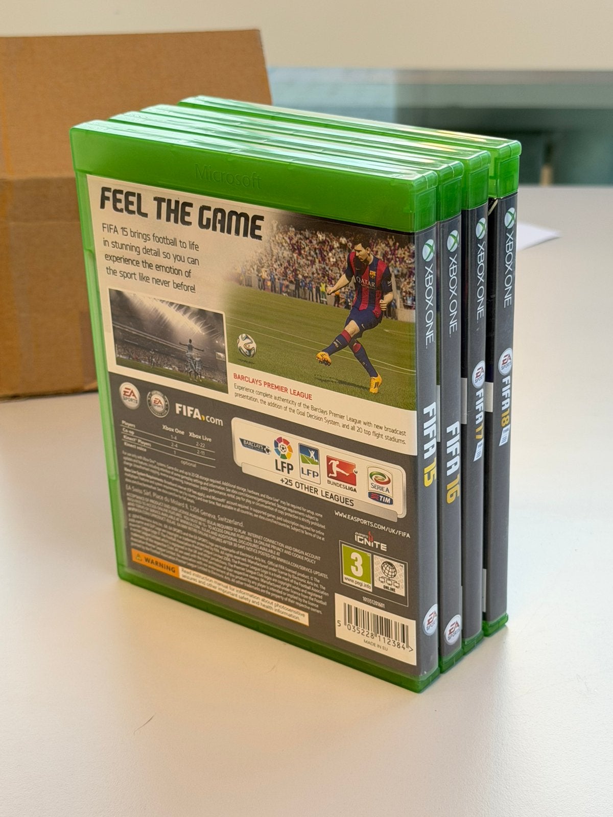 4x FIFA 15 16 17 18 Xbox One Voetbal Games Set 4 spelletjes, Spelcomputers en Games, P, P, Ophalen of Verzenden, Zo goed als nieuw