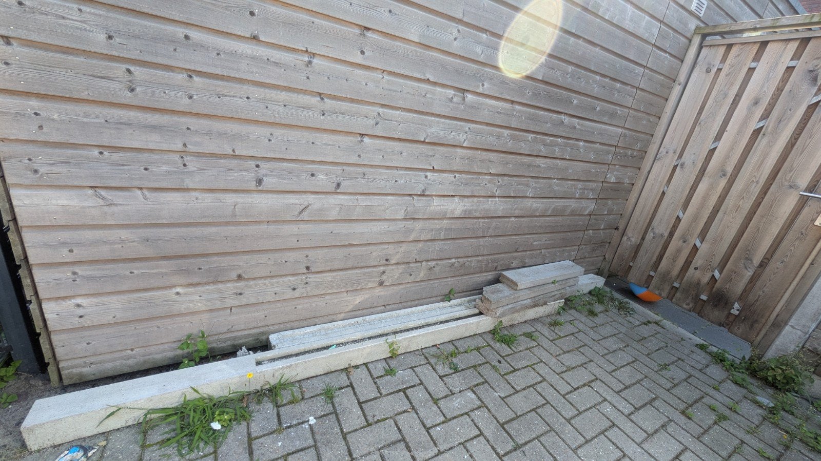 Partij betonnen opsluitbanden & stapelstenen / betonblokken, Ophalen, Gebruikt