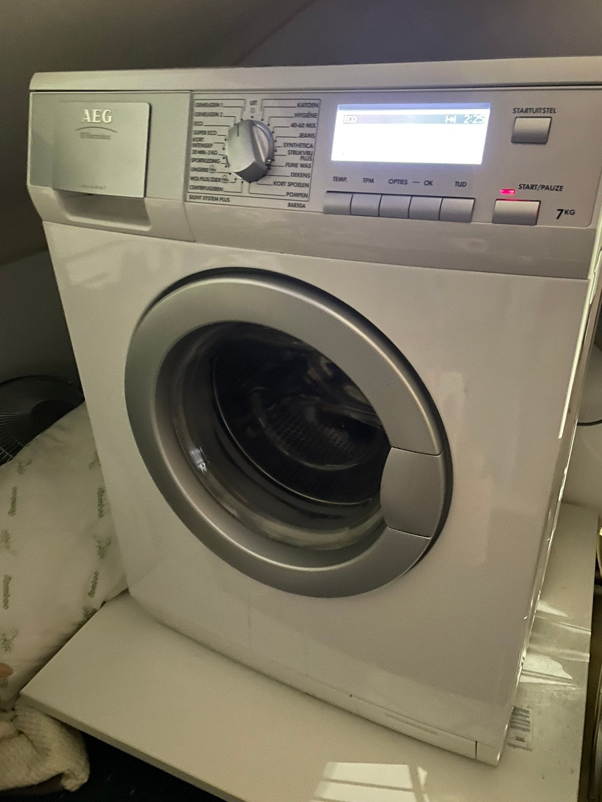 AEG Lavamat 86850A wasmachine, Witgoed en Apparatuur, Wasmachines, Ophalen, 8 tot 10 kg, 85 tot 90 cm, 1600 toeren of meer