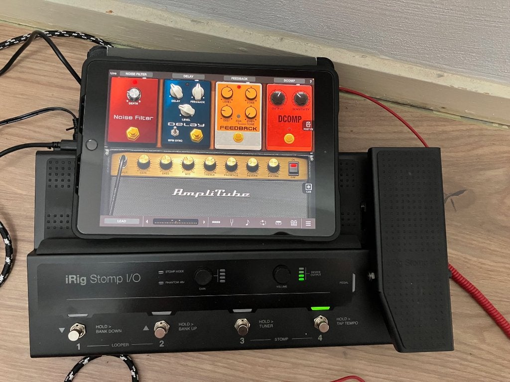 IK Multimedia iRig Stomp I/O + doos + draagtas, Muziek en Instrumenten, Midi-apparatuur, Ophalen, Gebruikt