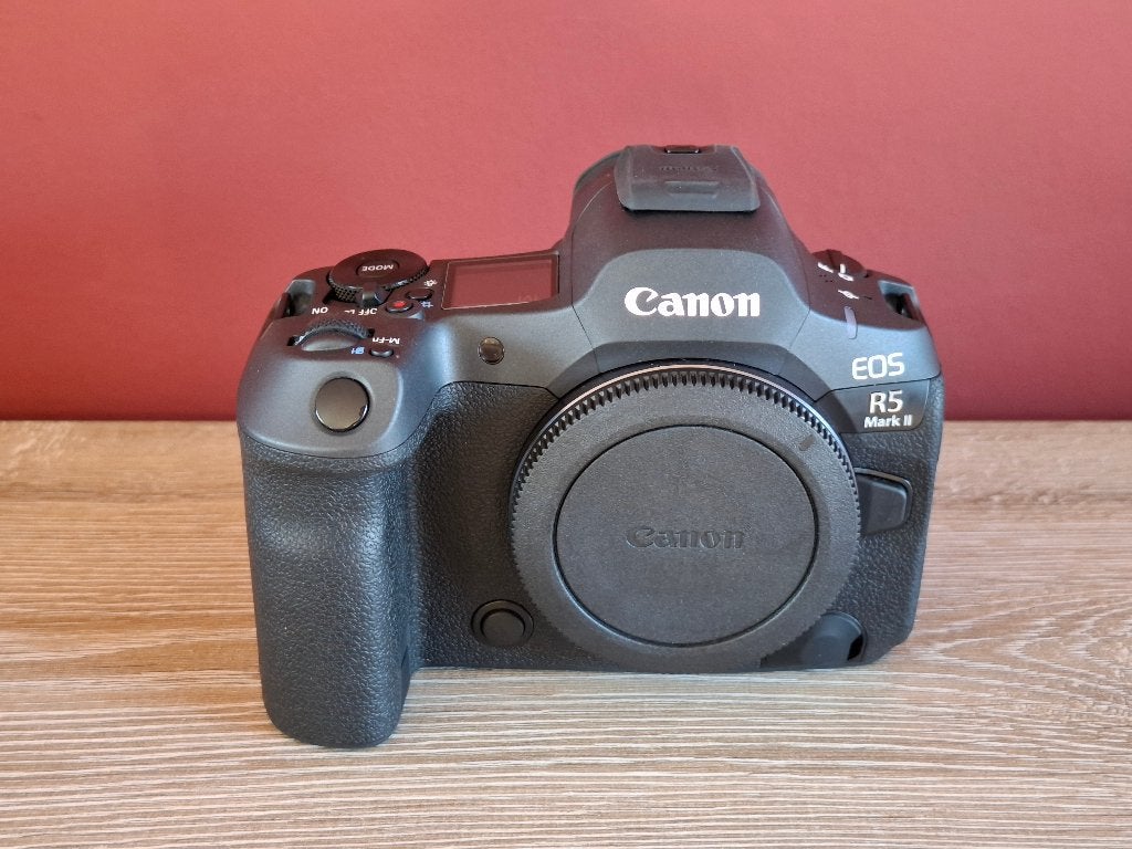 Te koop: Canon EOS R5 Mark II body, Audio, Tv en Foto, Fotocamera's Digitaal, Ophalen, Canon, Draagriem, Bluetooth