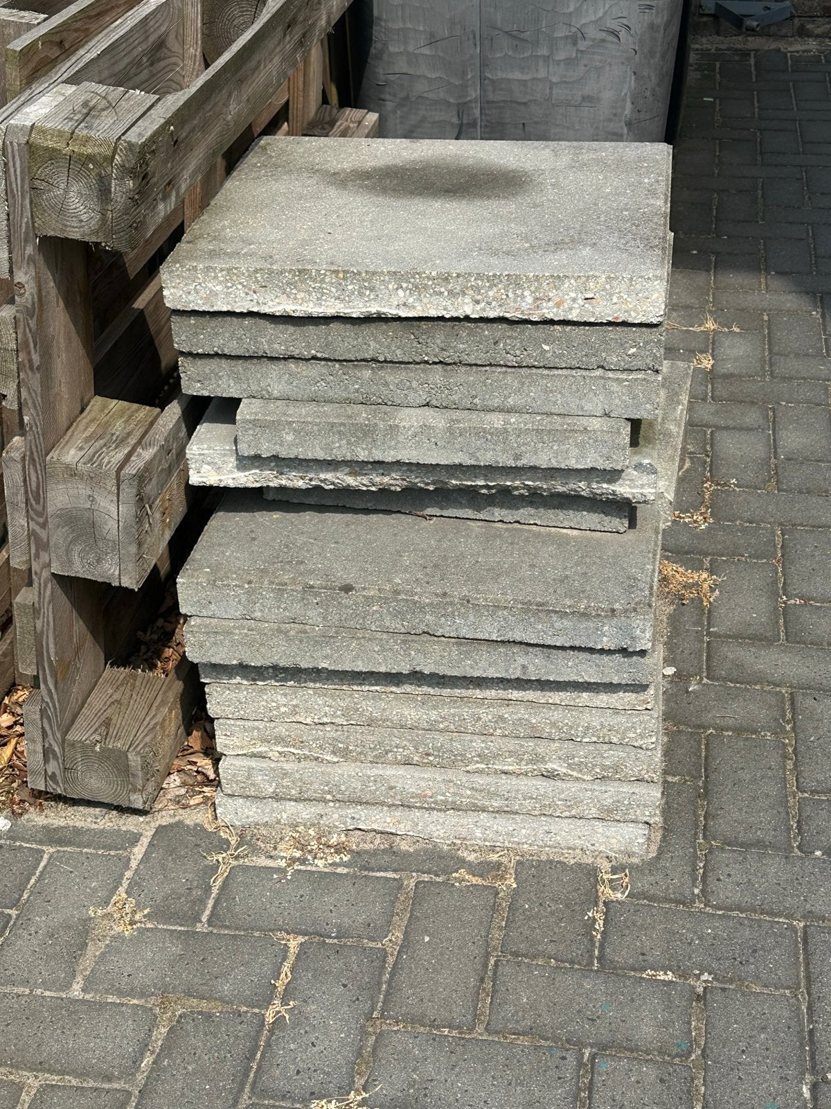 Gratis!!!    Gebruikte straatstenen / terrastegels, Ophalen, Gebruikt, Minder dan 5 m², Beton