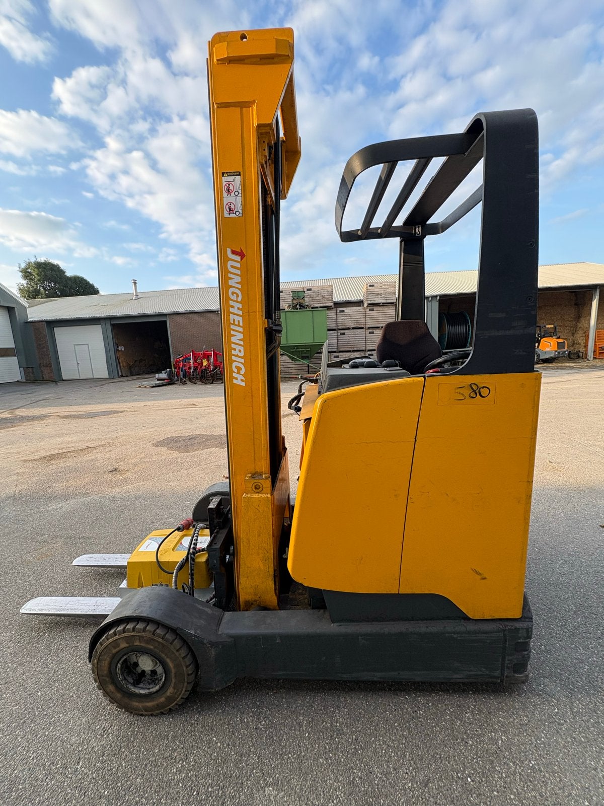 Jungheinrich Reachtruck - Elektrisch, 1000-2000 kg hefvermog, Zakelijke goederen, 1000 tot 2000 kg, Ophalen of Verzenden, Elektrisch