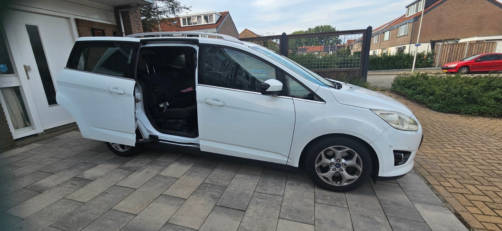 Ford Grand C-Max met een 1.6 Duratec ( geen complexe turbo ), Auto's, Voorwielaandrijving, 1596 cc, 125 pk, 4 cilinders