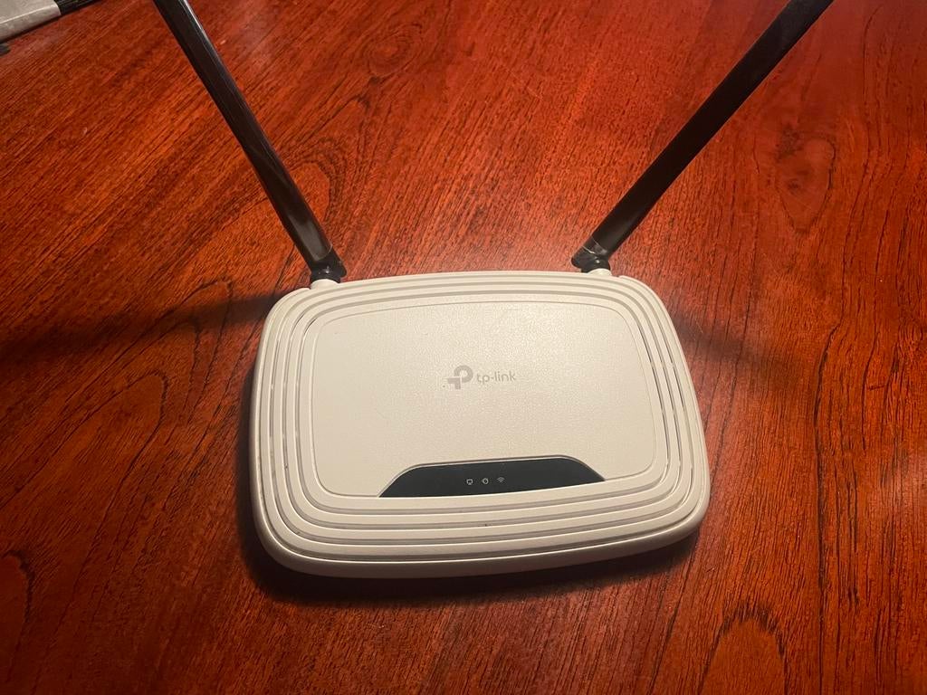 TP-Link TL-WR841N 300 Mbps Wireless N Router, Computers en Software, Routers en Modems, Ophalen of Verzenden, Zo goed als nieuw