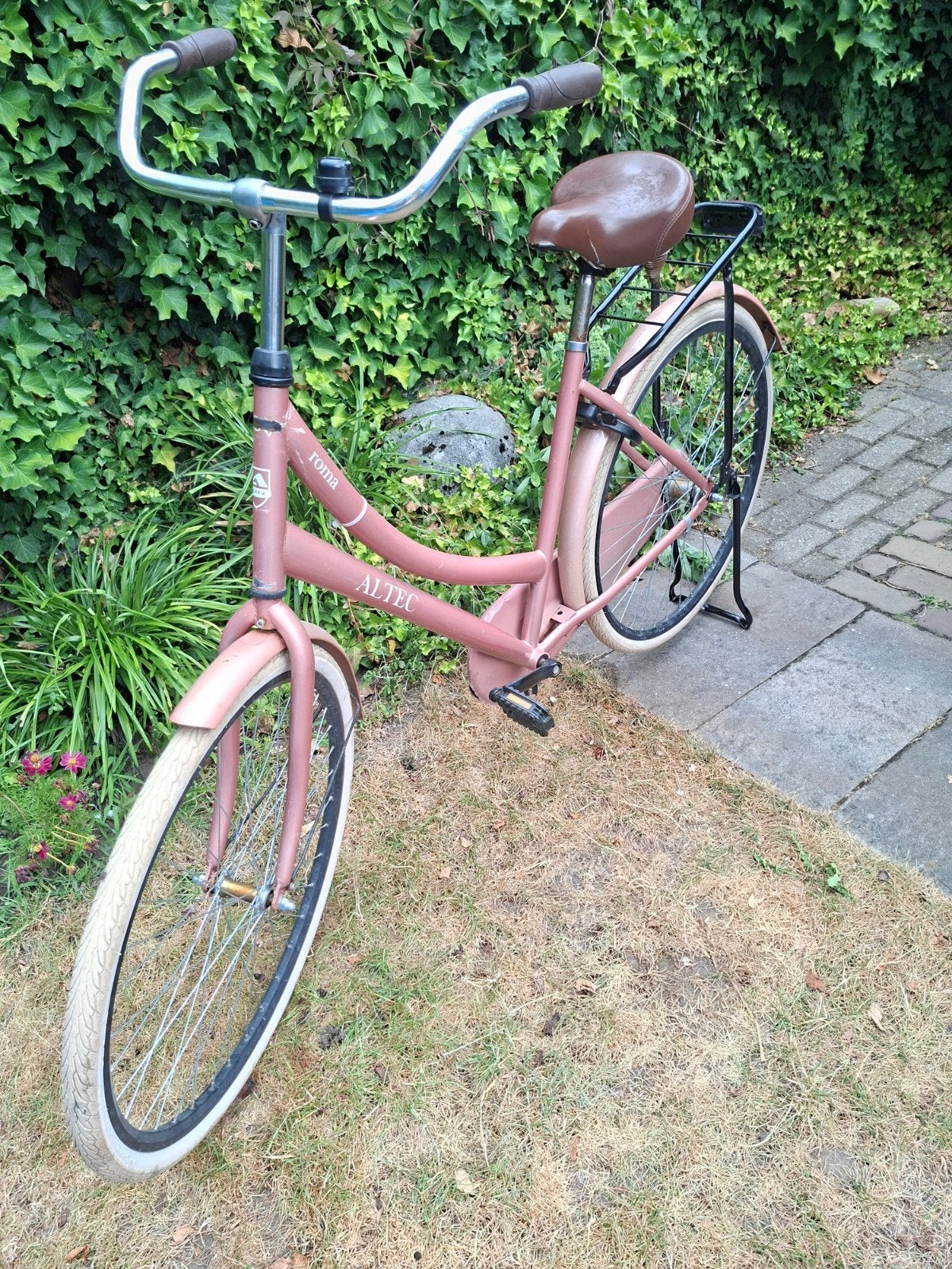 Type omafiets 28 inch Altec, Fietsen en Brommers, Fietsen | Dames | Omafietsen, Ophalen, Gebruikt, Terugtraprem, Altec Roma