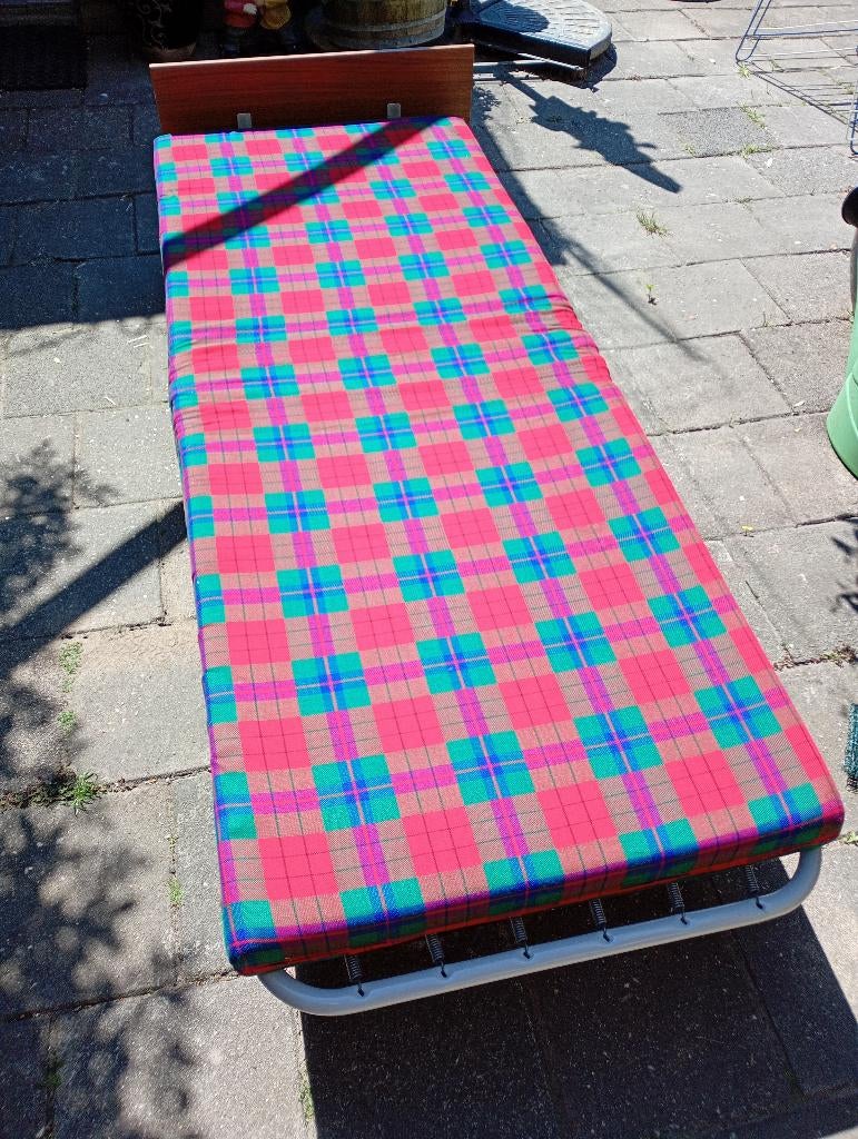 Vouwbed, Ophalen, 90 cm, Eenpersoons, Zo goed als nieuw