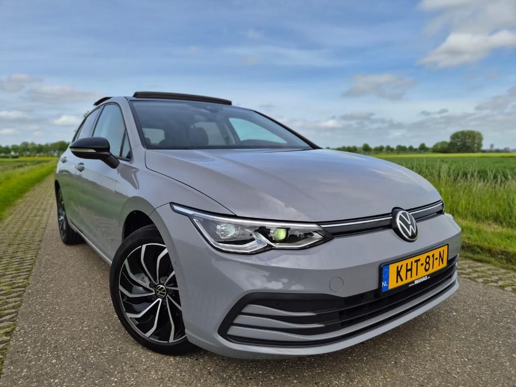 Volkswagen Golf 1.5 TSI 150pk DSG 2021 PANO/KEYLESS/IQLIGHT, Stof, 1498 cc, 4 cilinders, 5 stoelen