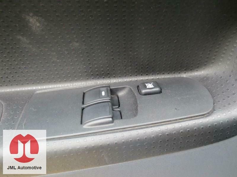 RAAMSCHAKELAAR RAAMBEDIENING LINKS VOOR MITSUBISHI COLT, Gebruikt, -, -, Ophalen of Verzenden