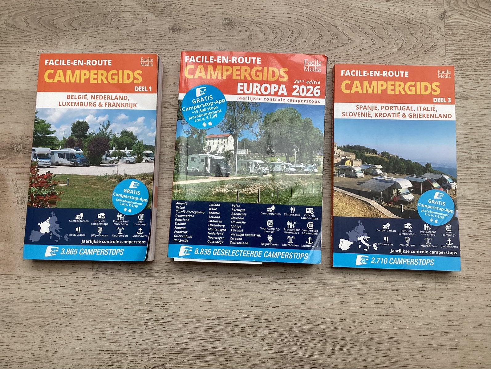Te koop: gids van camperplaatsen, Boeken, Ophalen of Verzenden, Zo goed als nieuw, Europa, Overige merken
