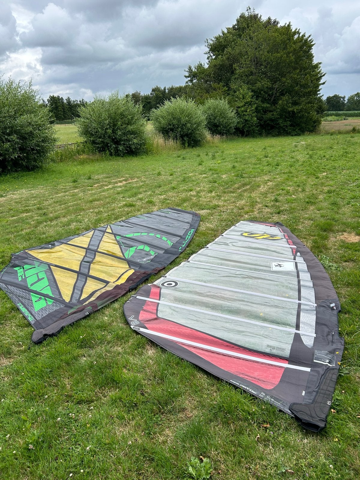 Diverse zeilen en masten te koop (los of in combinatie), Ophalen, Gebruikt, Overige typen, Minder dan 15 m²