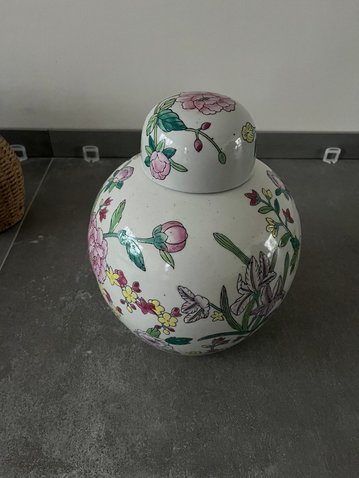Vaas ( rond), Huis en Inrichting, Woonaccessoires | Vazen, Ophalen of Verzenden, Zo goed als nieuw, Meerkleurig