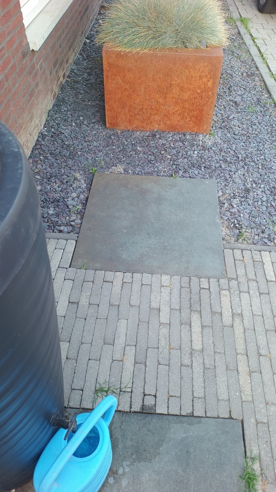 GRATIS grof grijs split basalt grind grint steen, Tuin en Terras, Grind, Keien en Split, Ophalen, Grijs, Basalt, Split