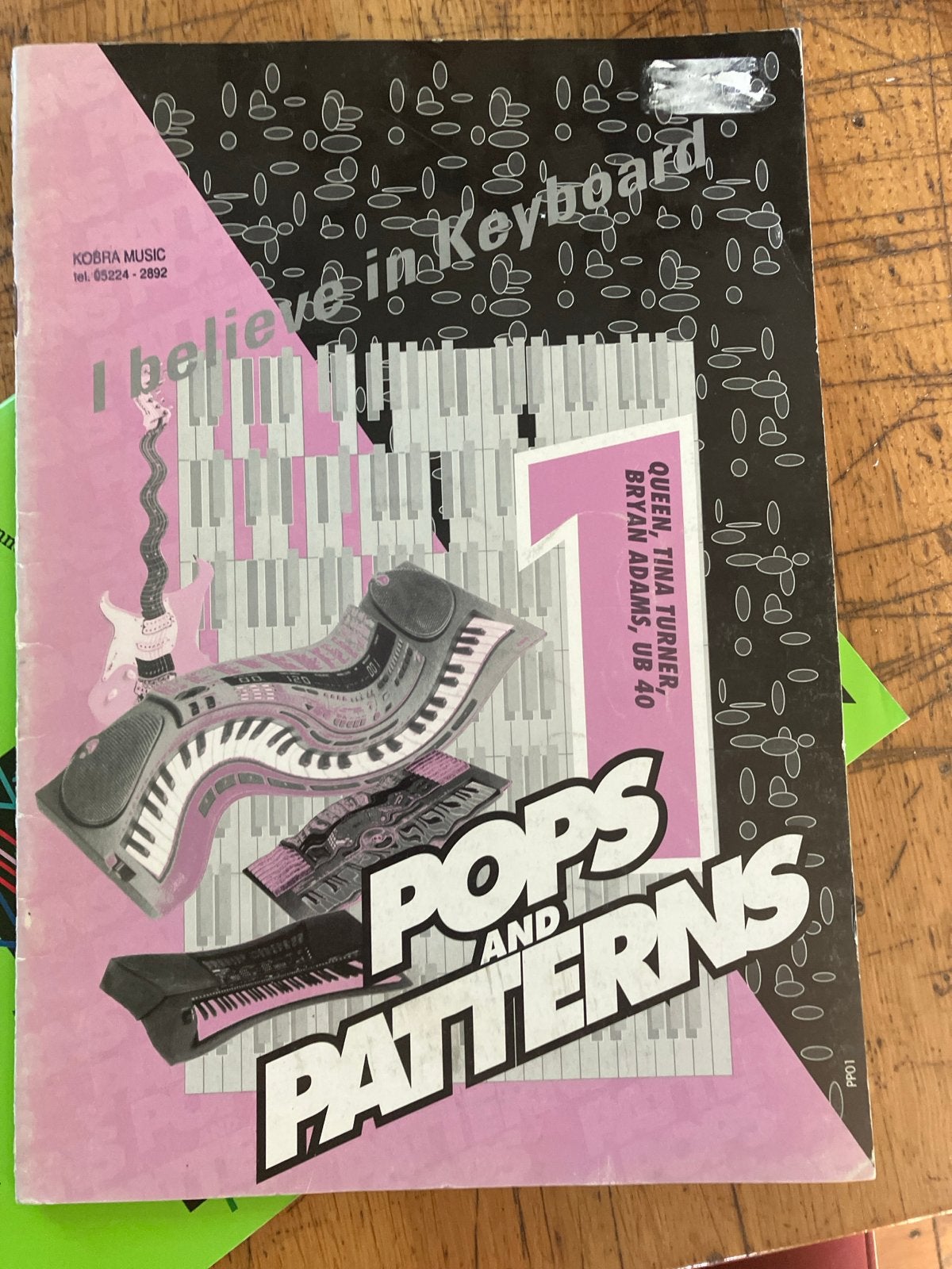Keyboard Pops and Patterns - Queen, Tina Turner, Bryan Adams, Gebruikt, Ophalen of Verzenden, Thema, Keyboard