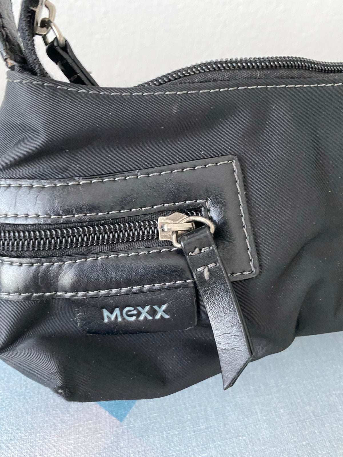 Mexx Zwart Schoudertasje - Amper Gedragen, Ophalen of Verzenden, Zo goed als nieuw, Zwart, Schoudertasje