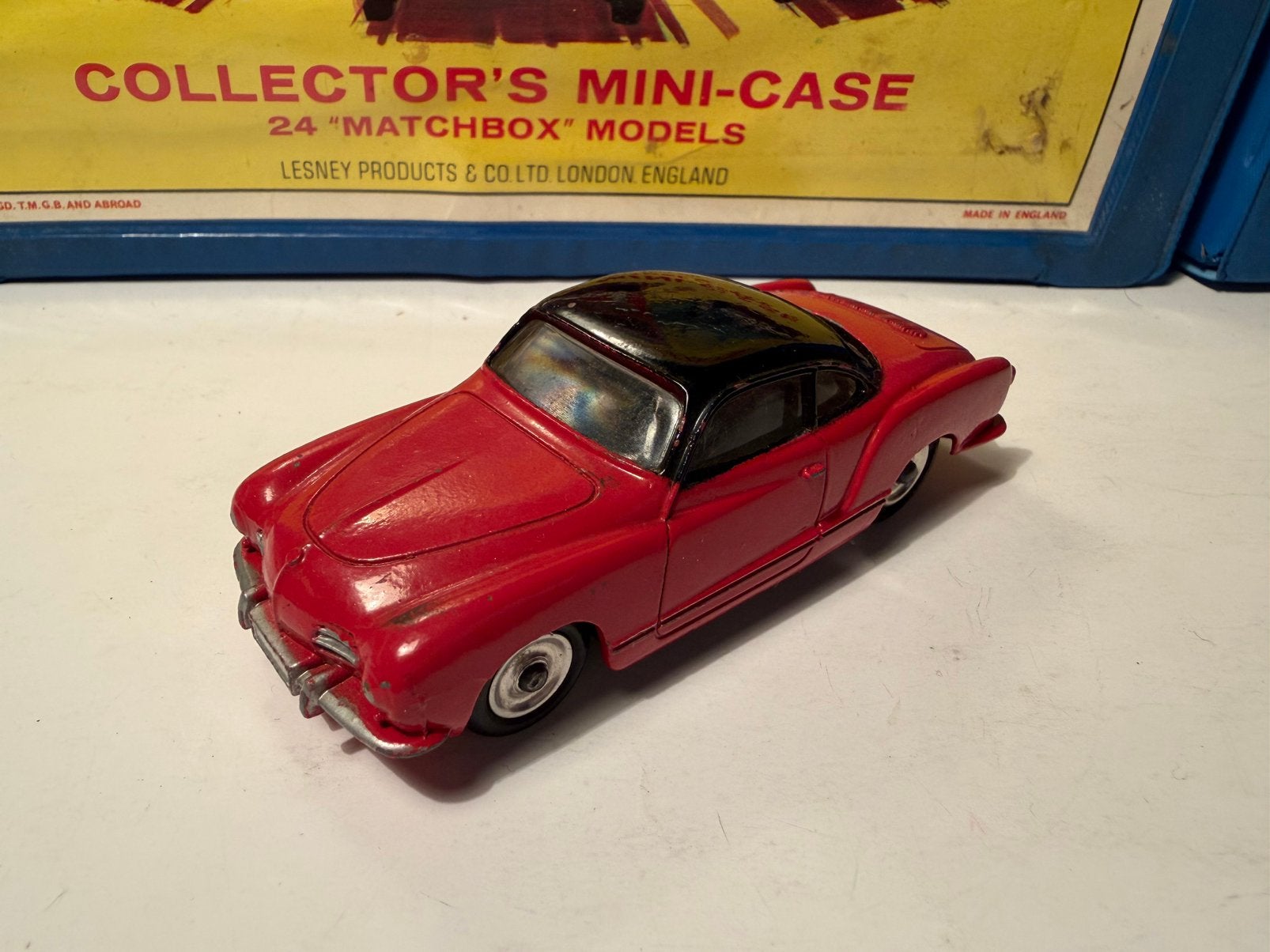Dinky Toys Nr.24M Volkswagen Karmann Ghia, Hobby en Vrije tijd, Ophalen of Verzenden, Gebruikt, Auto, Dinky Toys