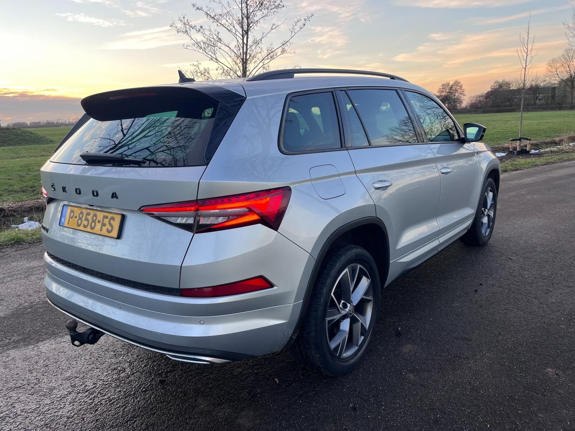 Skoda Kodiaq 1.5 TSI Sportline Business,1e eig, facelift, tr, Dealer onderhouden, Euro 6, 4 cilinders, 150 pk