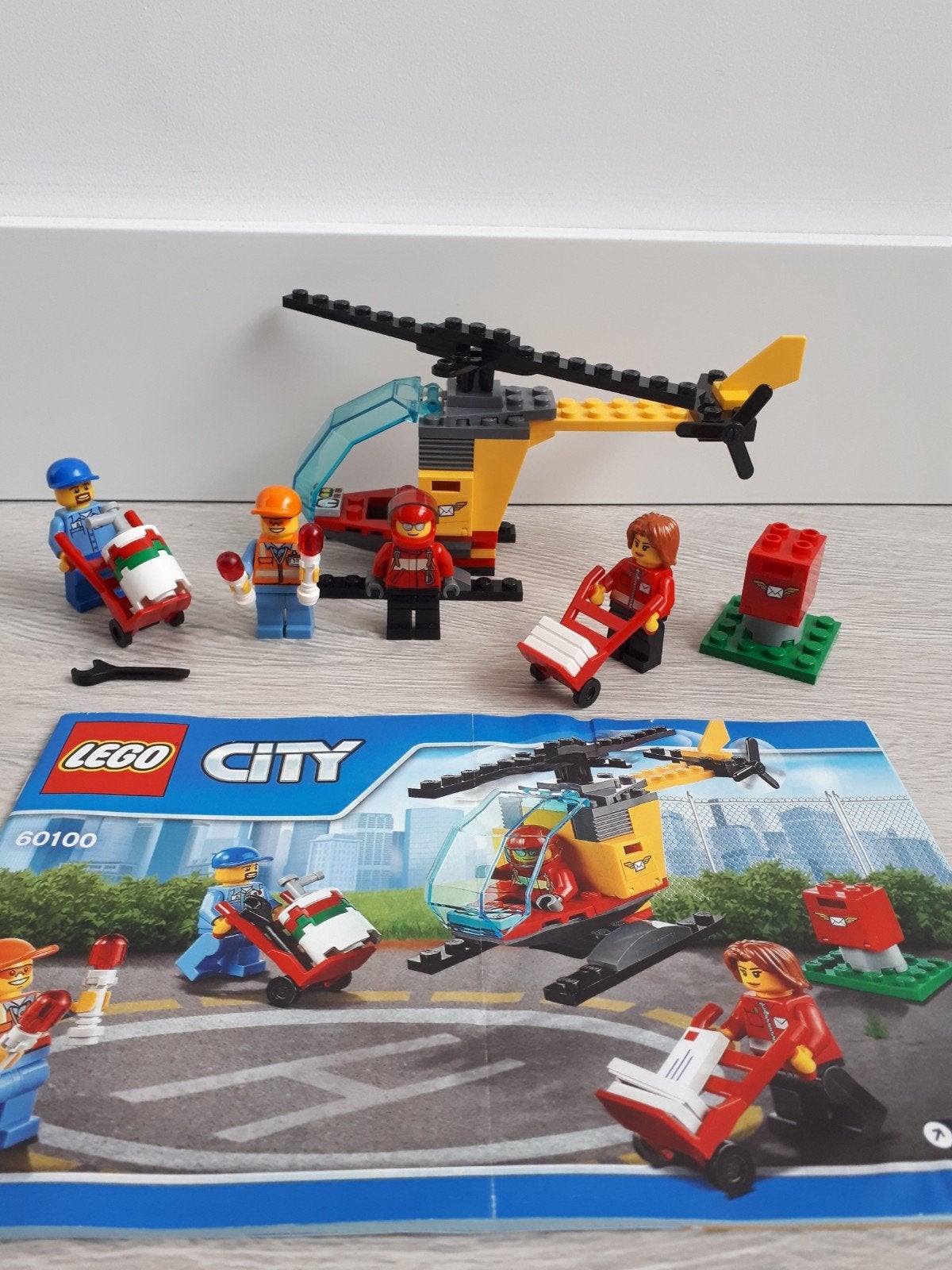 Lego City 60100 Airport Starter Set!
1 broek heeft een ander, Ophalen of Verzenden, Zo goed als nieuw, Lego, City