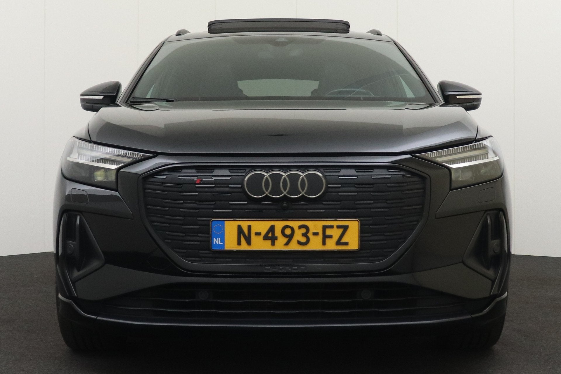 Audi Q4 e-tron 40 S-Line Competition 77 kWh (90% SOH) Warmte, Auto's, Automaat, Dealer onderhouden, Achterwielaandrijving, Gebruikt
