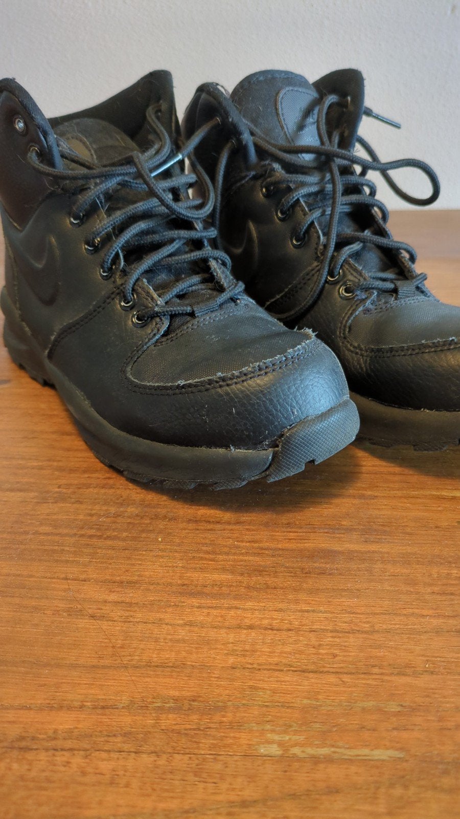 Nike Manoa, zgn mt 37,5, Jongen of Meisje, Schoenen, Ophalen of Verzenden, Zo goed als nieuw