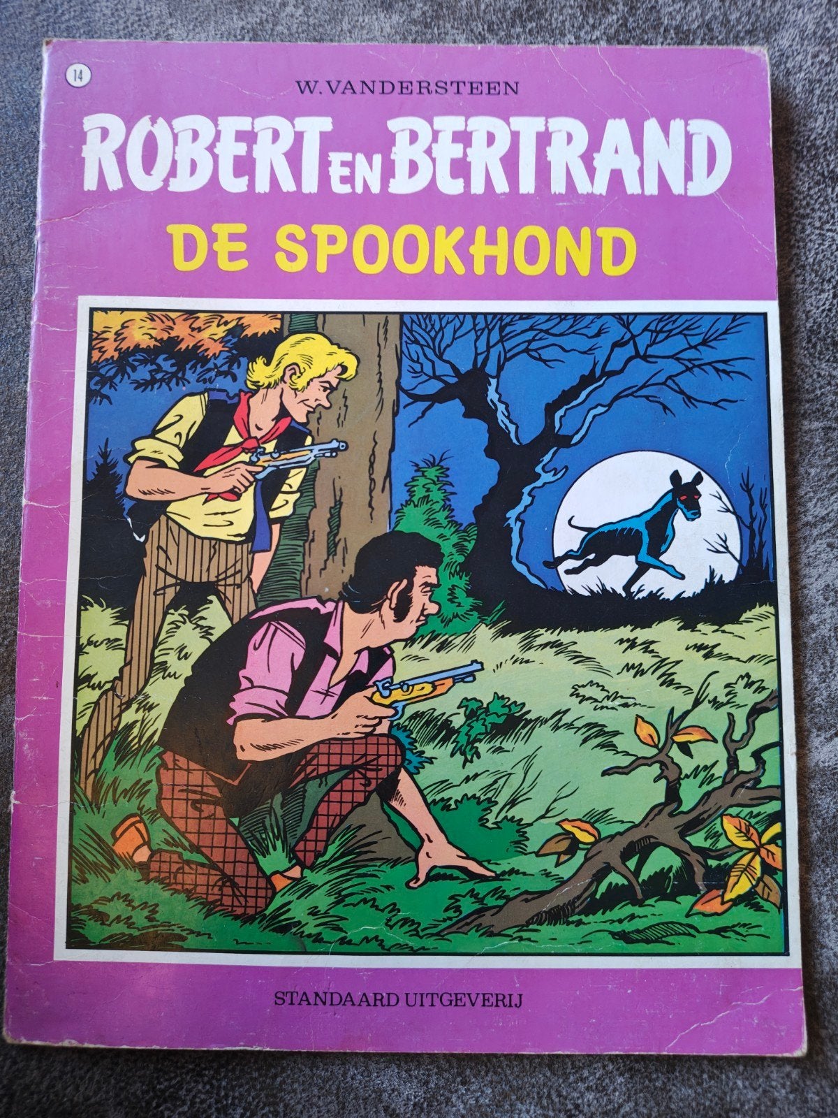 Robert en Bertrand - De Spookhond (nr. 14), Boeken, Eén stripboek, Ophalen of Verzenden, Gelezen, W. Vandersteen