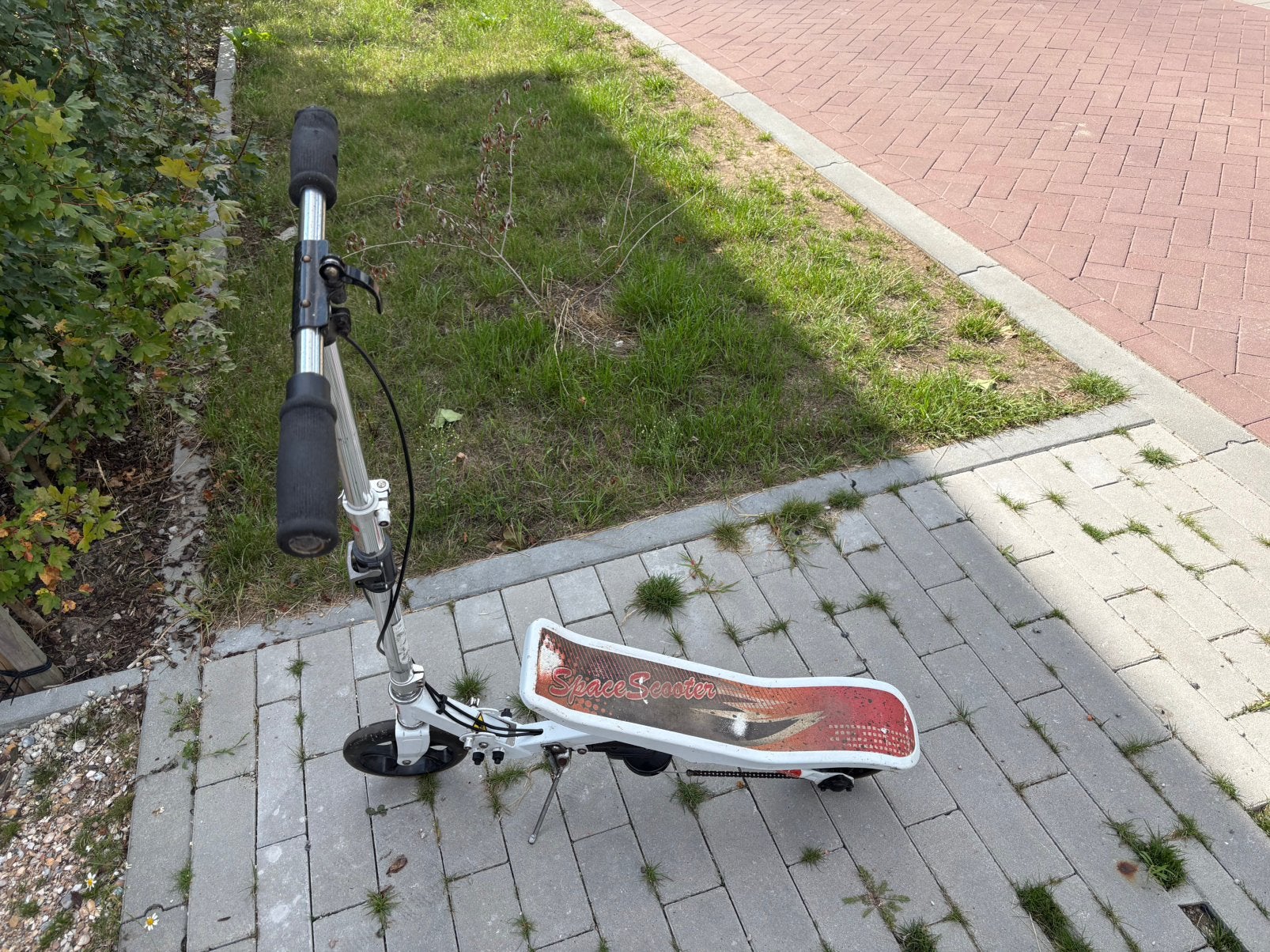 Witte space scooter, Fietsen en Brommers, Ophalen, Gebruikt, Overige typen
