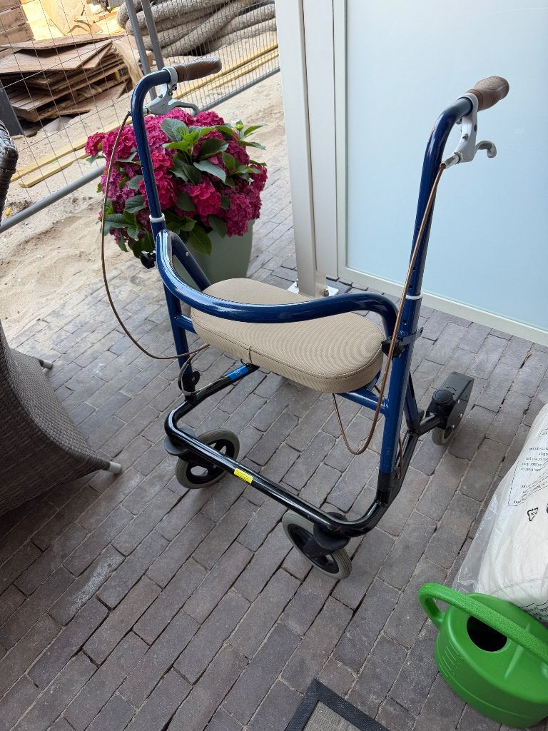 U Motion Parkinson rollator, Diversen, Ophalen, Opvouwbaar, Gebruikt