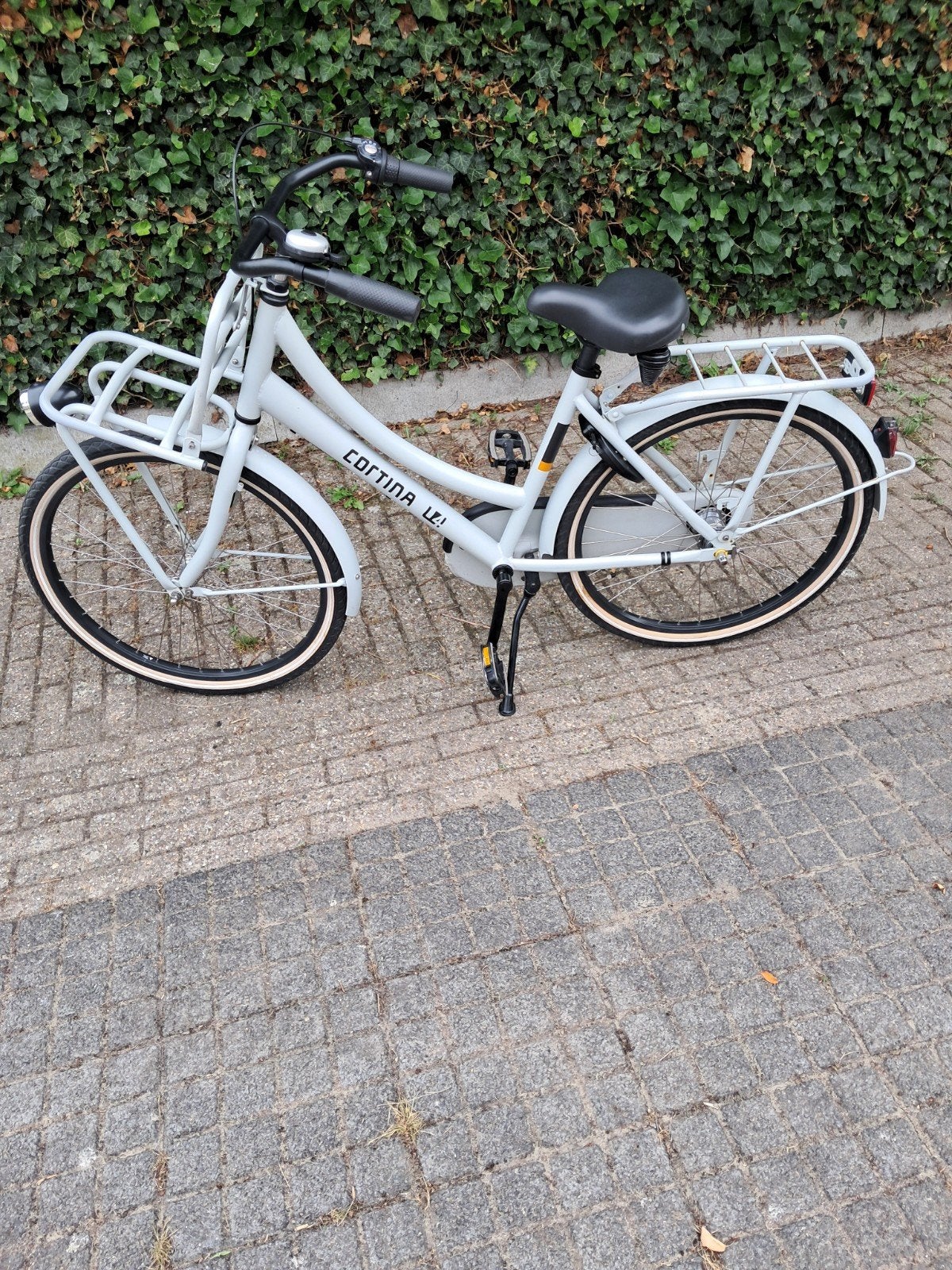 24 inch Cortina U4 Meisjesfiets 3V, Fietsen en Brommers, Fietsen | Meisjes, Ophalen, Gebruikt, 24 inch, Versnellingen