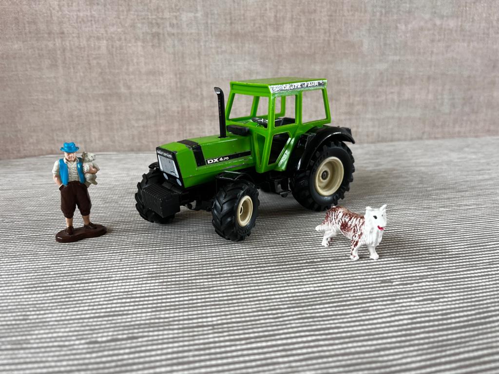 Deutz DX4.70 oud Siku model, Ophalen of Verzenden, Gebruikt, Tractor of Landbouw, SIKU
