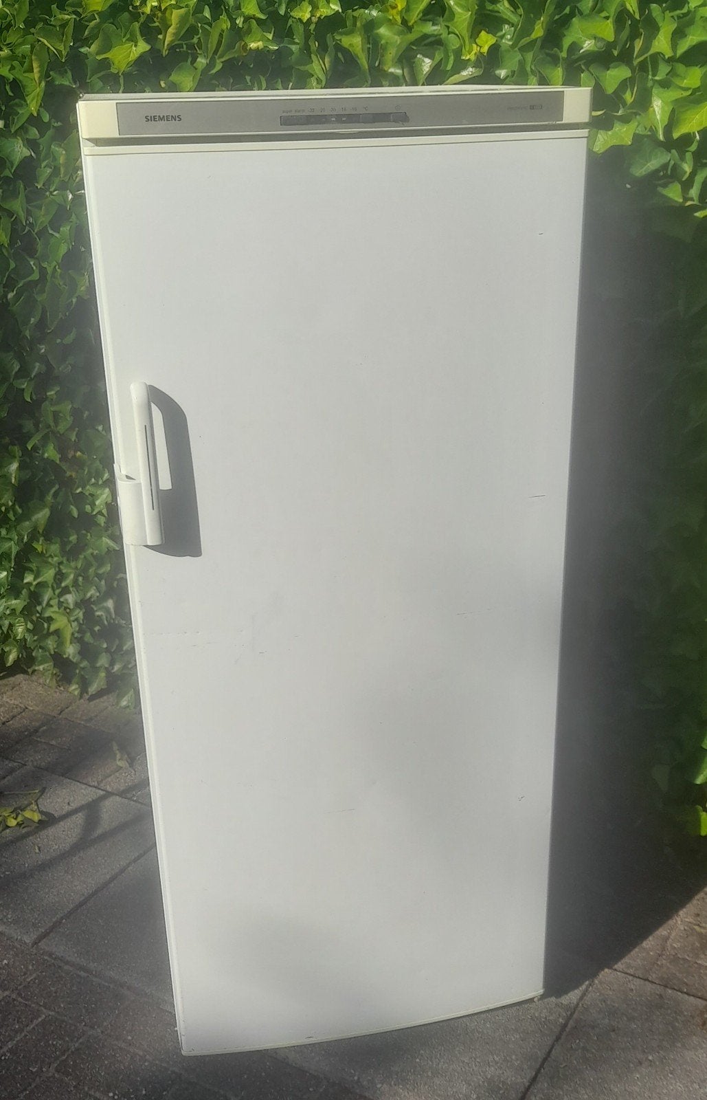 SIEMENS VRIESKAST IN PRIMA STAAT NU VOOR MAAR 70 EURO, Gebruikt, Energieklasse A of zuiniger, 140 tot 160 cm, Ophalen